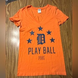 Women’s PINK tee LG